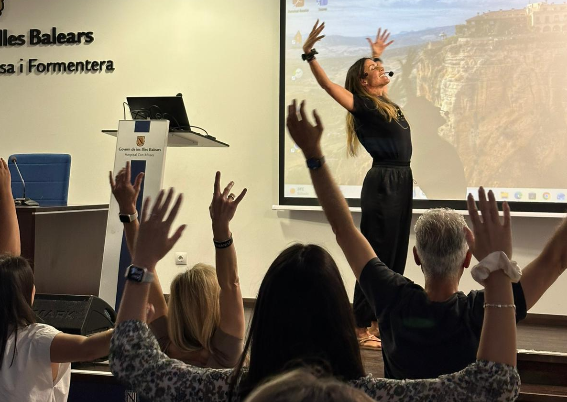 Cuidar a quienes nos cuidan: El autocuidado a través del deporte con Tamara de León (D-Balance) en las Jornadas de ASEF