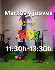 Cross Kids en DBalance Ibiza Deporte, agilidad y diversión adaptada para que los niños quemen energía de forma saludable este verano.